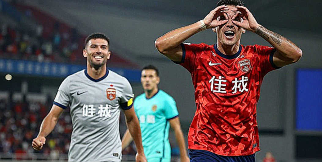 Ba sự thay đổi của Paulo Sergio và cú đặt chân trái ở phút 59: Wydad tìm lại nhịp, Difaa El Jadida chìm sâu