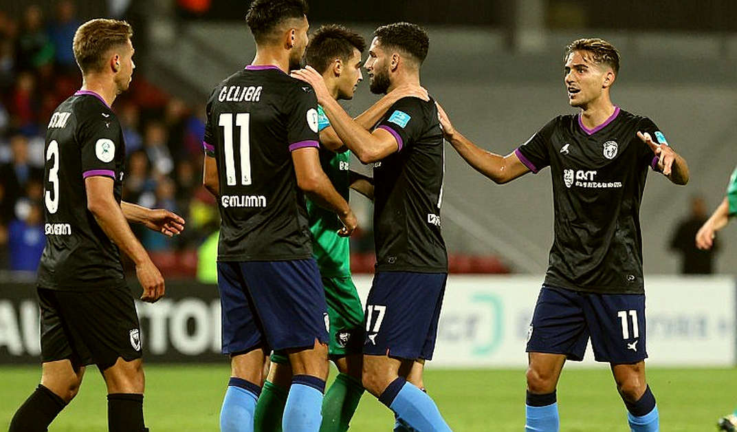 Zion Suzuki và chiến thắng đầu tiên của Aston Villa: thủ môn giữ lợi thế, hàng thủ vẫn hở cuối trận Zion Suzuki và chiến thắng đầu tiên của Aston Villa: thủ môn giữ lợi thế, hàng thủ vẫn hở cuối trận