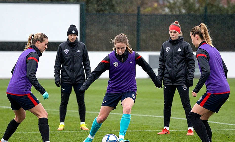 Eze và cánh trái của Tuchel: Khi lời chê 'luộm thuộm không bóng' che mất một lỗi hệ thống Eze và cánh trái của Tuchel: Khi lời chê 'luộm thuộm không bóng' che mất một lỗi hệ thống