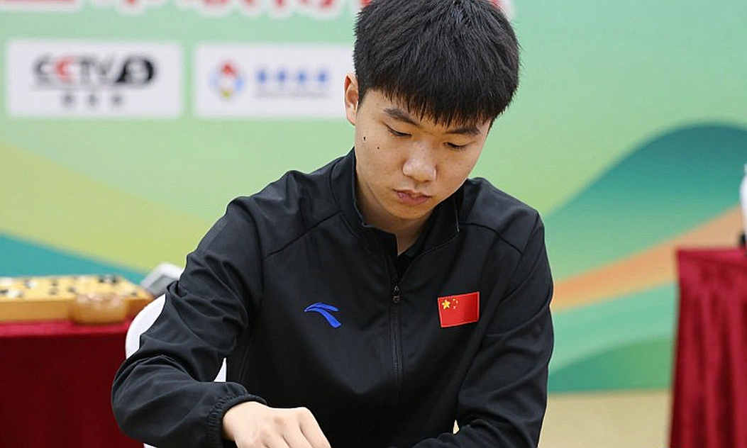 Ấn Độ lần đầu vô địch Olympiad cờ vua: HCV được xây từ bàn ba