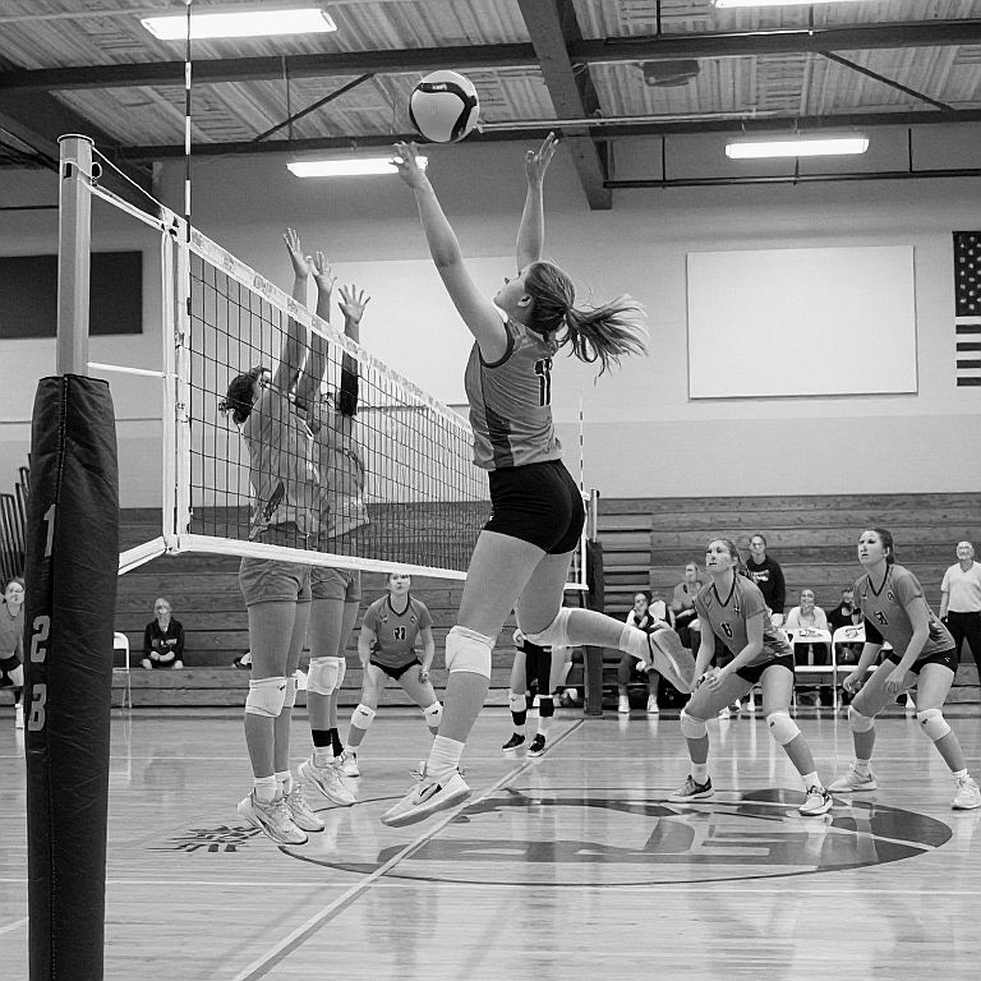 Nebraska quét Creighton 3-0 và cột mốc 15.405 khán giả: bản đồ dữ liệu của một buổi tối ít kịch tính