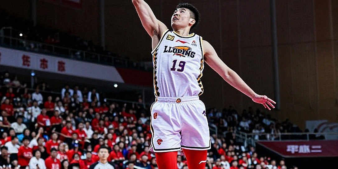 UE Red Warriors nhận trận thua thứ 22 liên tiếp tại UAAP, HLV Chris Gavina chỉ ra sự thiếu ổn định
