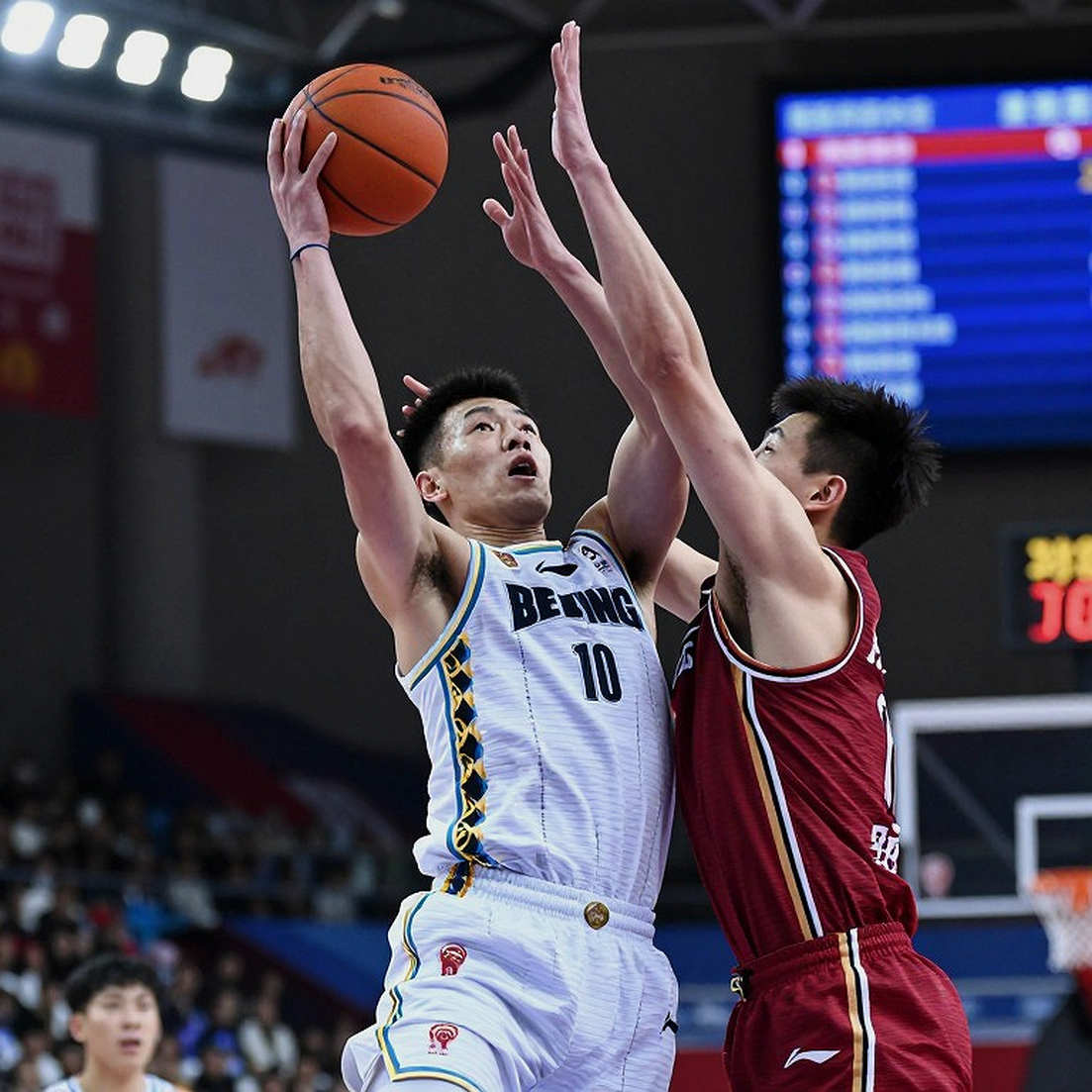 Khi sức khỏe định đoạt mùa giải: Sarr, Lively và bài toán chấn thương bàn chân ở NBA