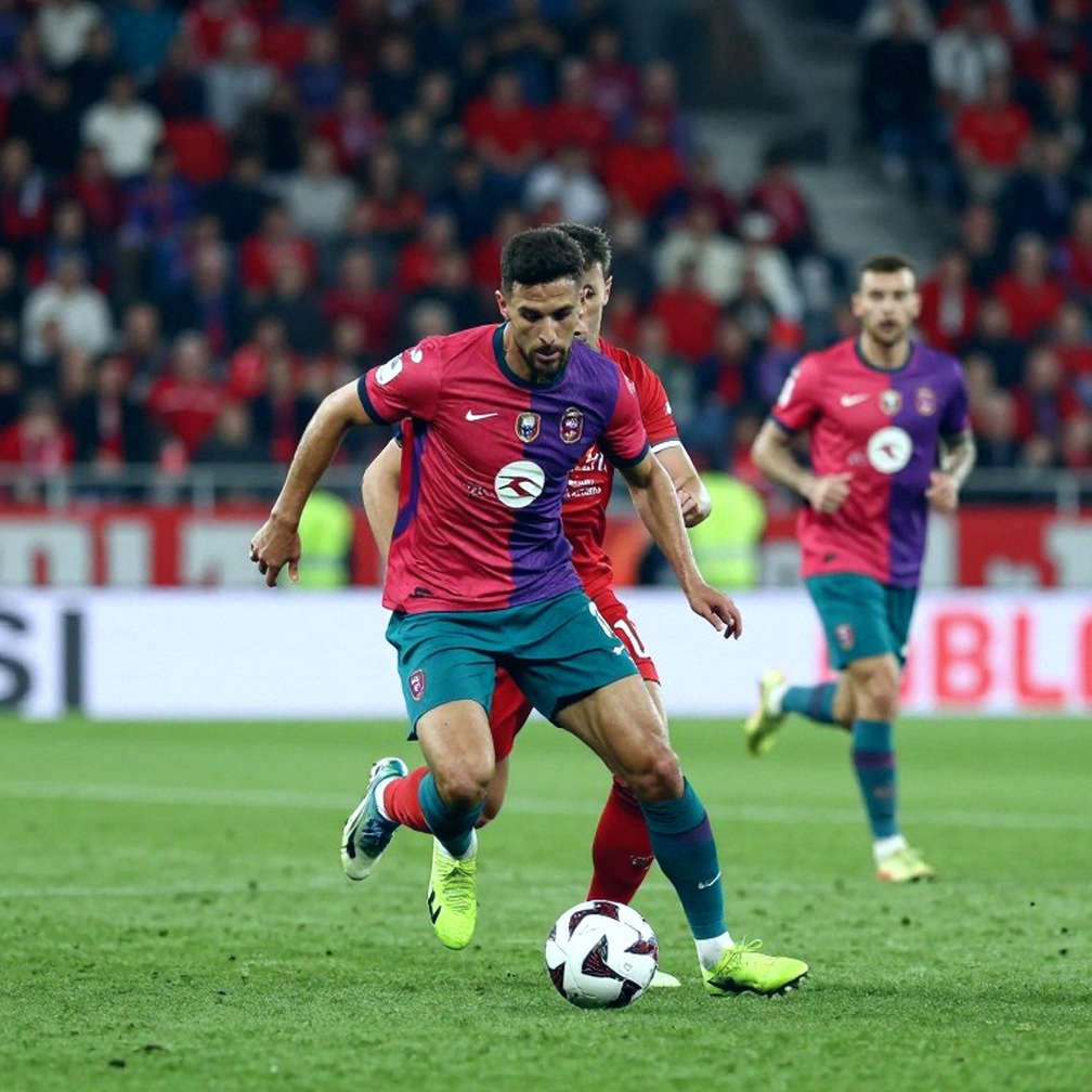 Chuyển nhượng V.League: đọc điều khoản trước khi tin vào mức phí