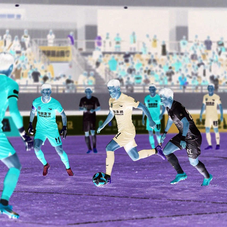 VAR ở V.League: Khi công nghệ phơi bày cách chúng ta học tin vào một tiếng còi