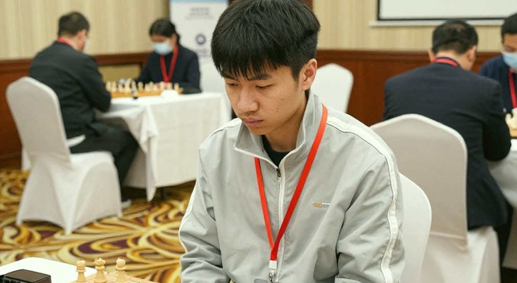Eddie, Gumayusi và mười hai giờ bị dịch sai: Lỗ hổng không ai làm chủ trong esports quốc tế Eddie, Gumayusi và mười hai giờ bị dịch sai: Lỗ hổng không ai làm chủ trong esports quốc tế