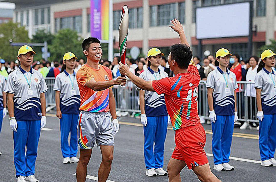 V.League and the Whisper Room: Vietnamese Football Still Prices Players by Feeling V.League and the Whisper Room: Vietnamese Football Still Prices Players by Feeling